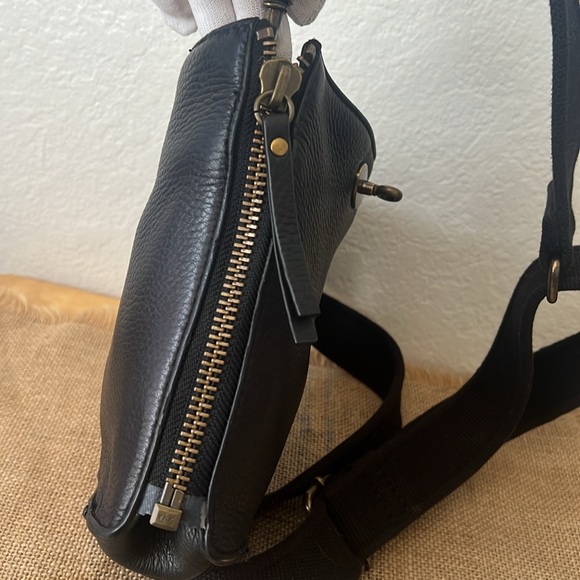 J. CREW Leather Crossbody Bucket Bag - Picture 17 of 17